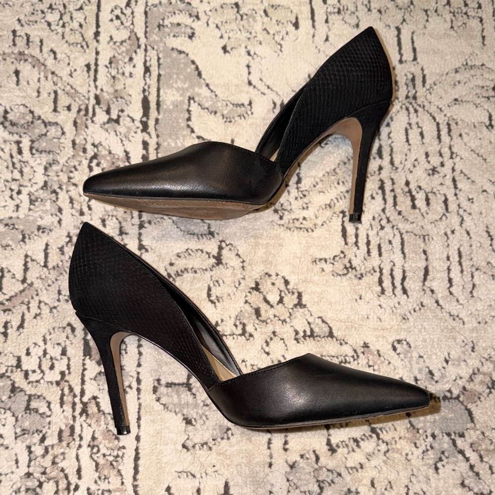 Vince Camuto Black Pointed Toe D'Orsay Pumps - Picture 4 of 8